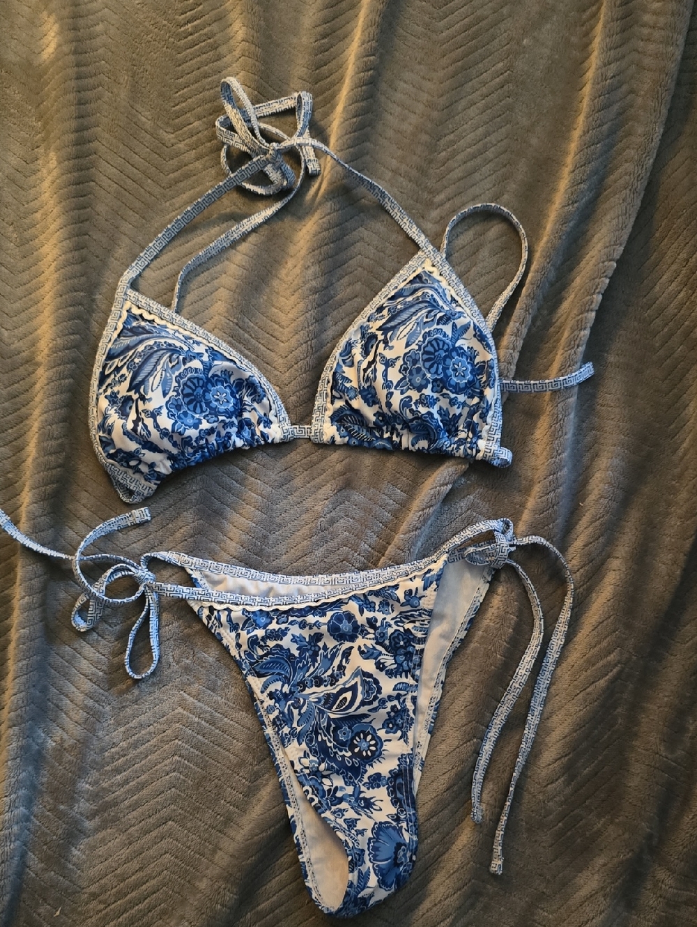 SHEIN Blue and White Floral Tie-Side Triangle Bikini